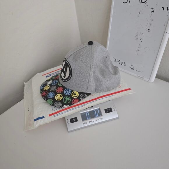 Marvel Avengers Logo A With Hero Icons Flat Bill Hat Comics Logo Snap Back - Picture 7 of 7